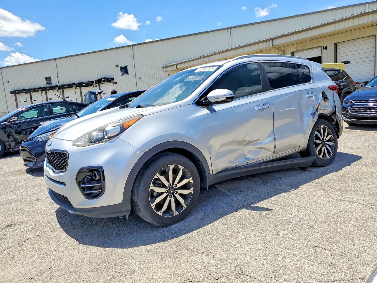 2018 Kia Sportage EX, VIN KNDPN3AC1J7365077 — Пожар в салоне