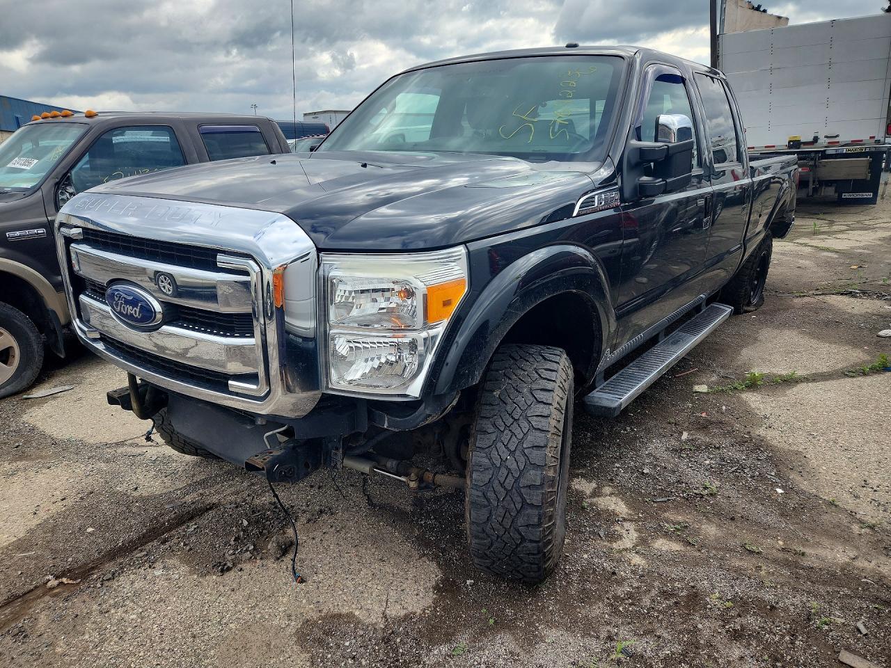 2015 Ford F-350 XLT, VIN 1FT8W3B68FEC96014 — Front end