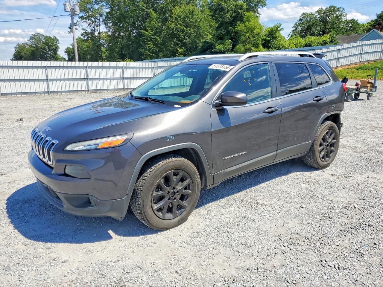 2015 Jeep Cherokee Latitude, VIN 1C4PJMCB7FW774056 — Зад