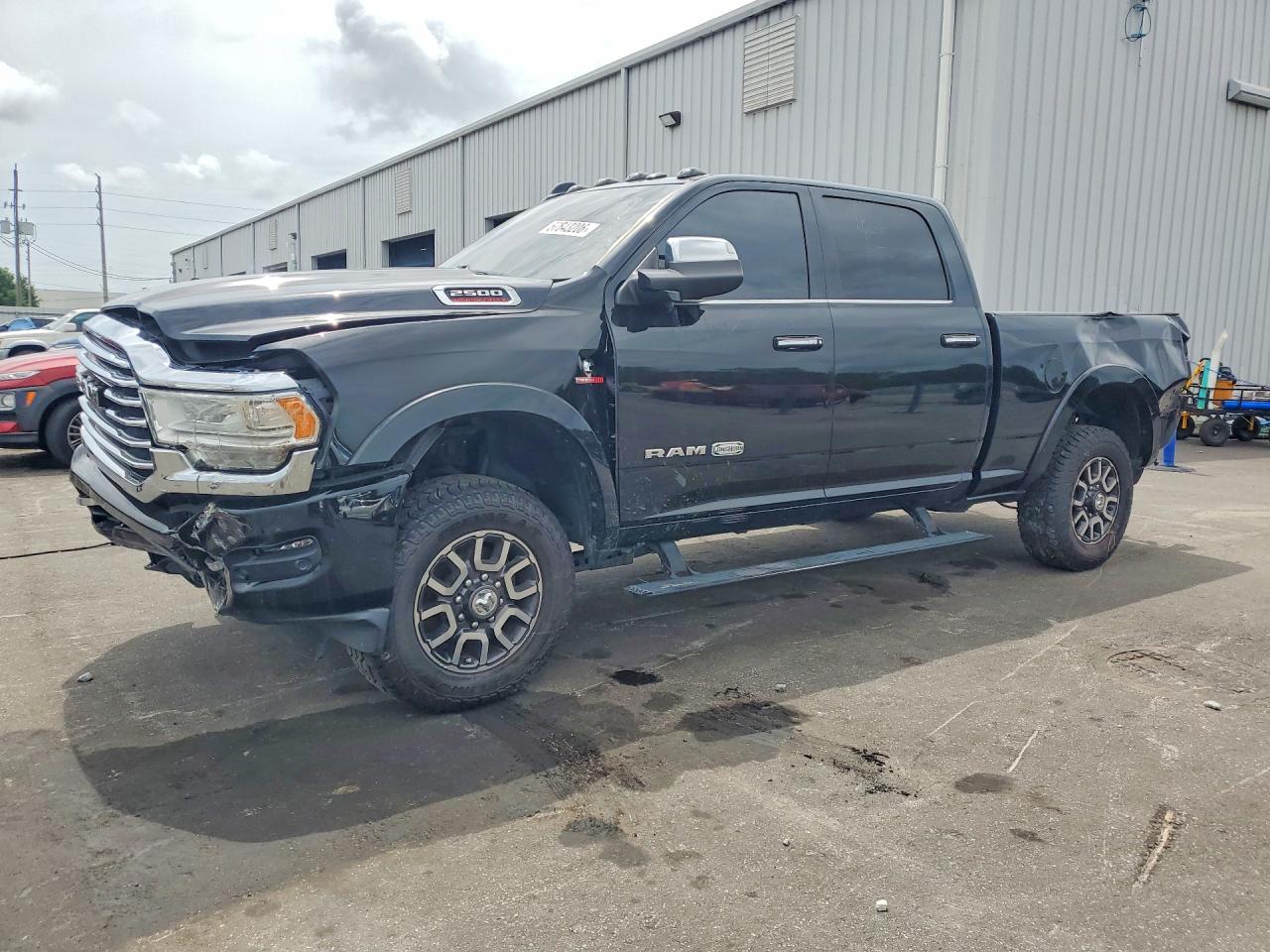 2020 Ram 2500 Longhorn, VIN 3C6UR5GL2LG287126 — Front end