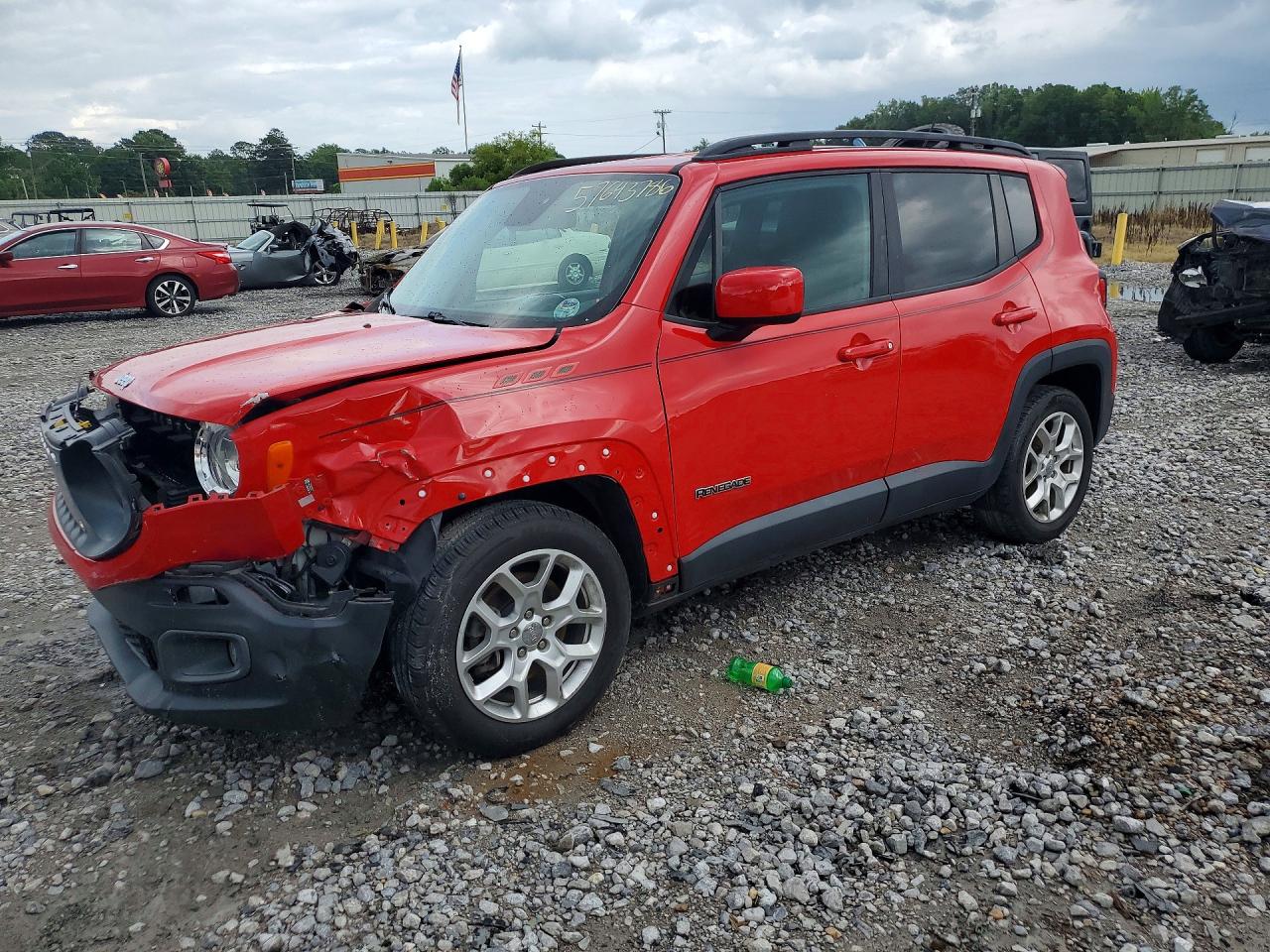 2016 Jeep Renegade Latitude, VIN ZACCJABT6GPD64161 — Front end