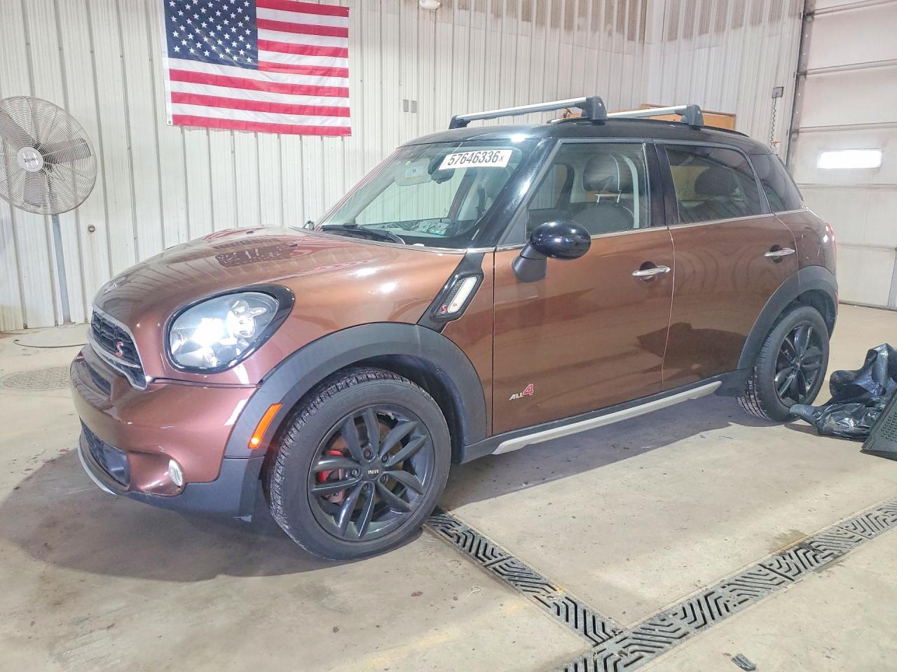 2015 MINI Countryman S, VIN WMWZC5C52FWP45497 — Front end