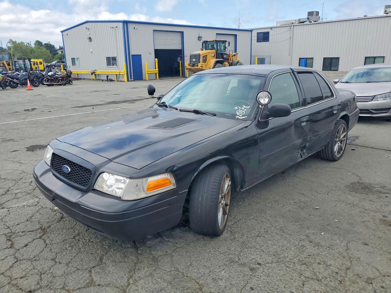 2007 Ford Police Interceptor, VIN 2FAHP71W07X125253 — Side