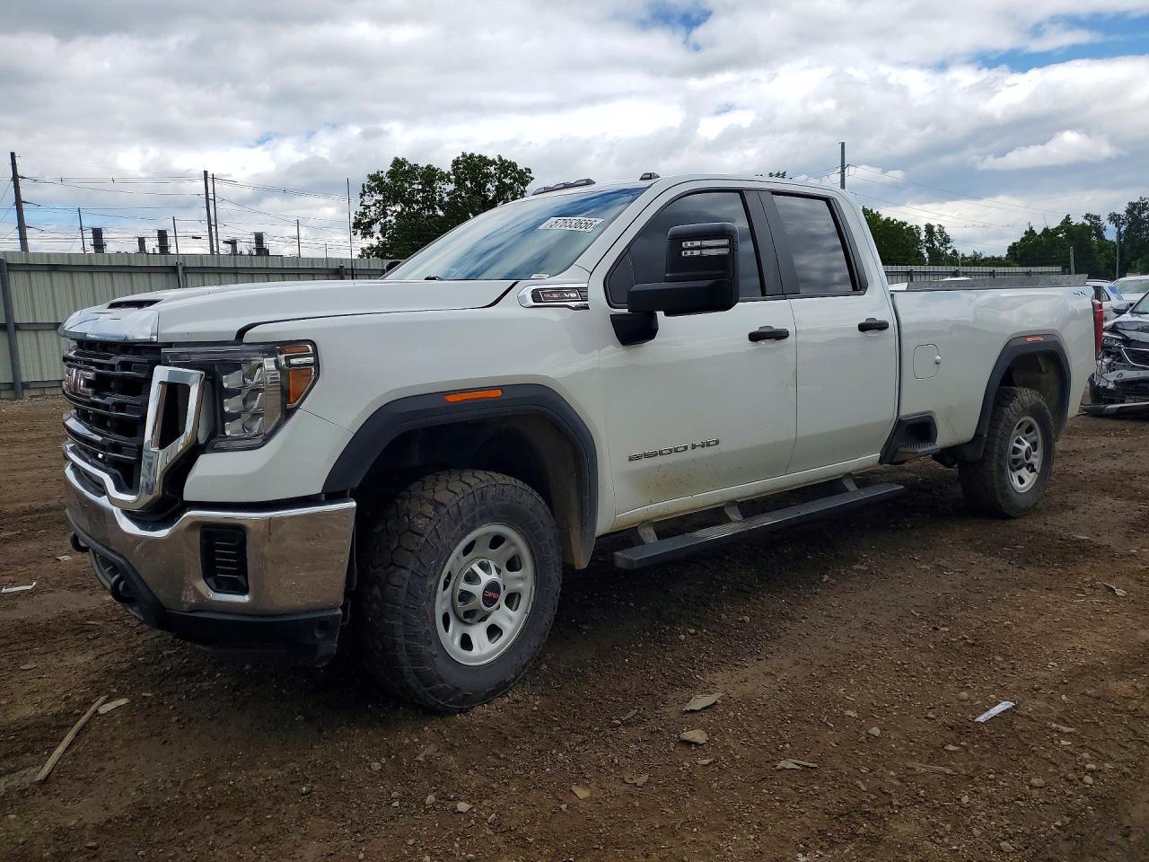 2022 GMC Sierra 2500HD Pro, VIN 1GT59LE71NF242254 — Front end