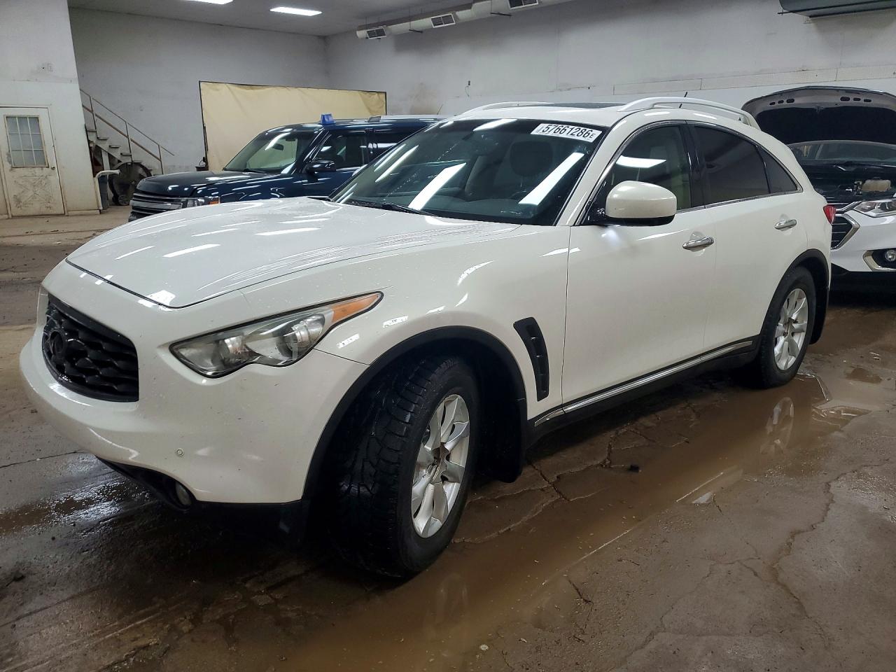 2011 Infiniti FX, VIN JN8BS1MW8BM760040 — Rear end