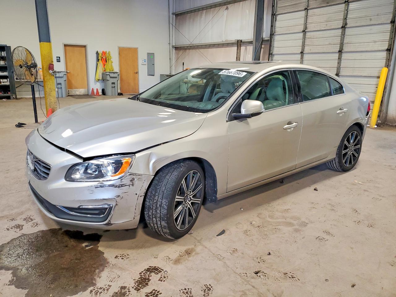 2017 Volvo S60 Inscription, VIN LYV402TK5HB128968 — Опрокидывание