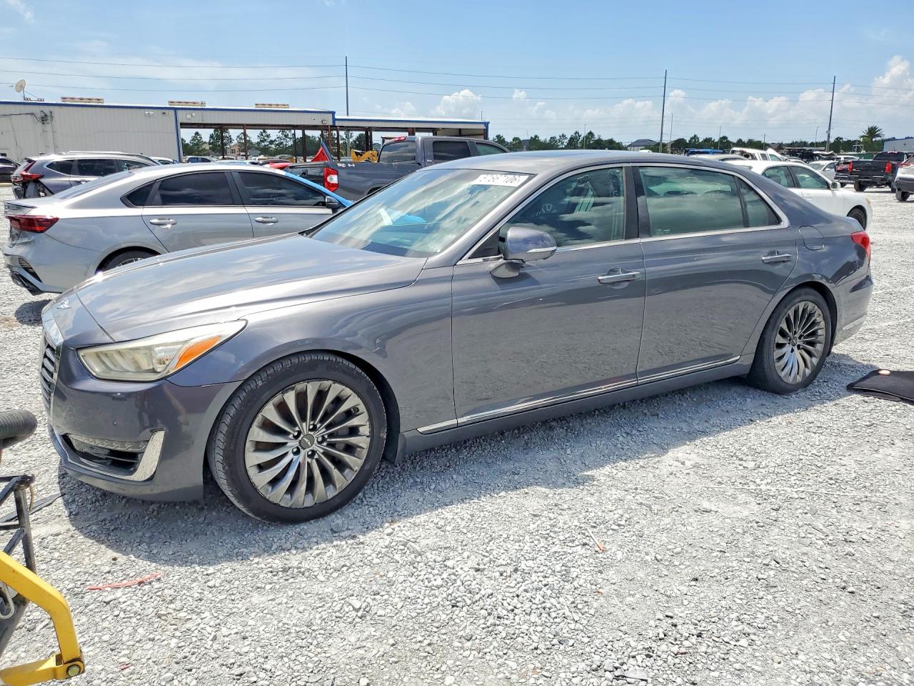 2017 Genesis G90 Premium, VIN KMHG34JA0HU022990 — Minor dents and scratches