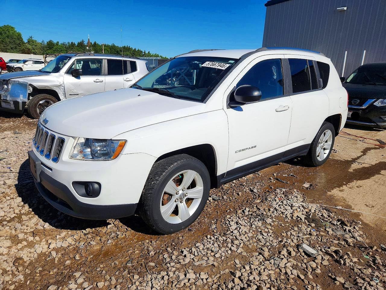 2013 Jeep Compass Sport, VIN 1C4NJDBB3DD196443 — Rear end