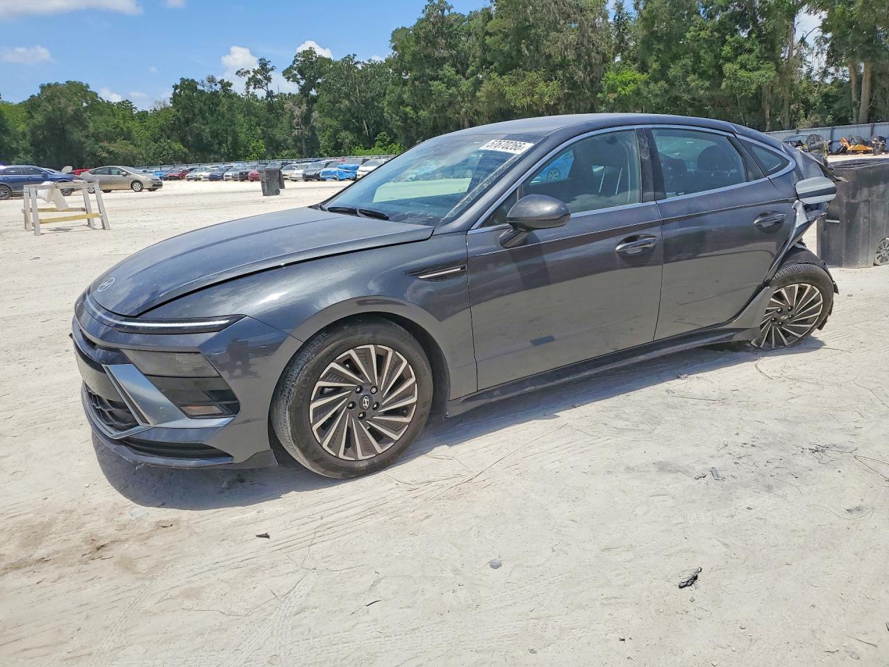 2025 Hyundai Sonata SEL, VIN KMHL34JJ1SA120871 — Зад