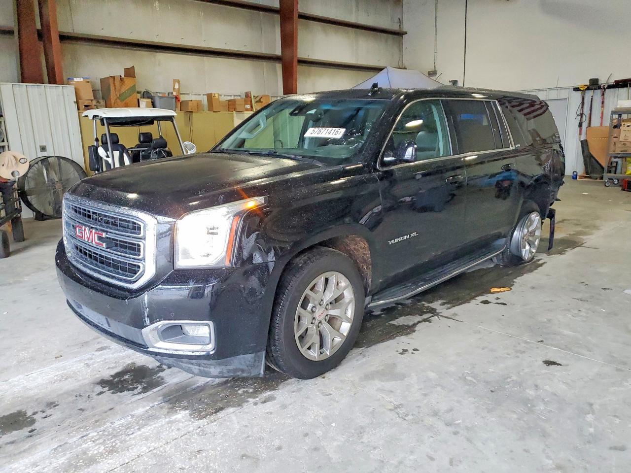 2016 GMC Yukon XL SLT, VIN 1GKS1GKC0GR434757 — Rear end