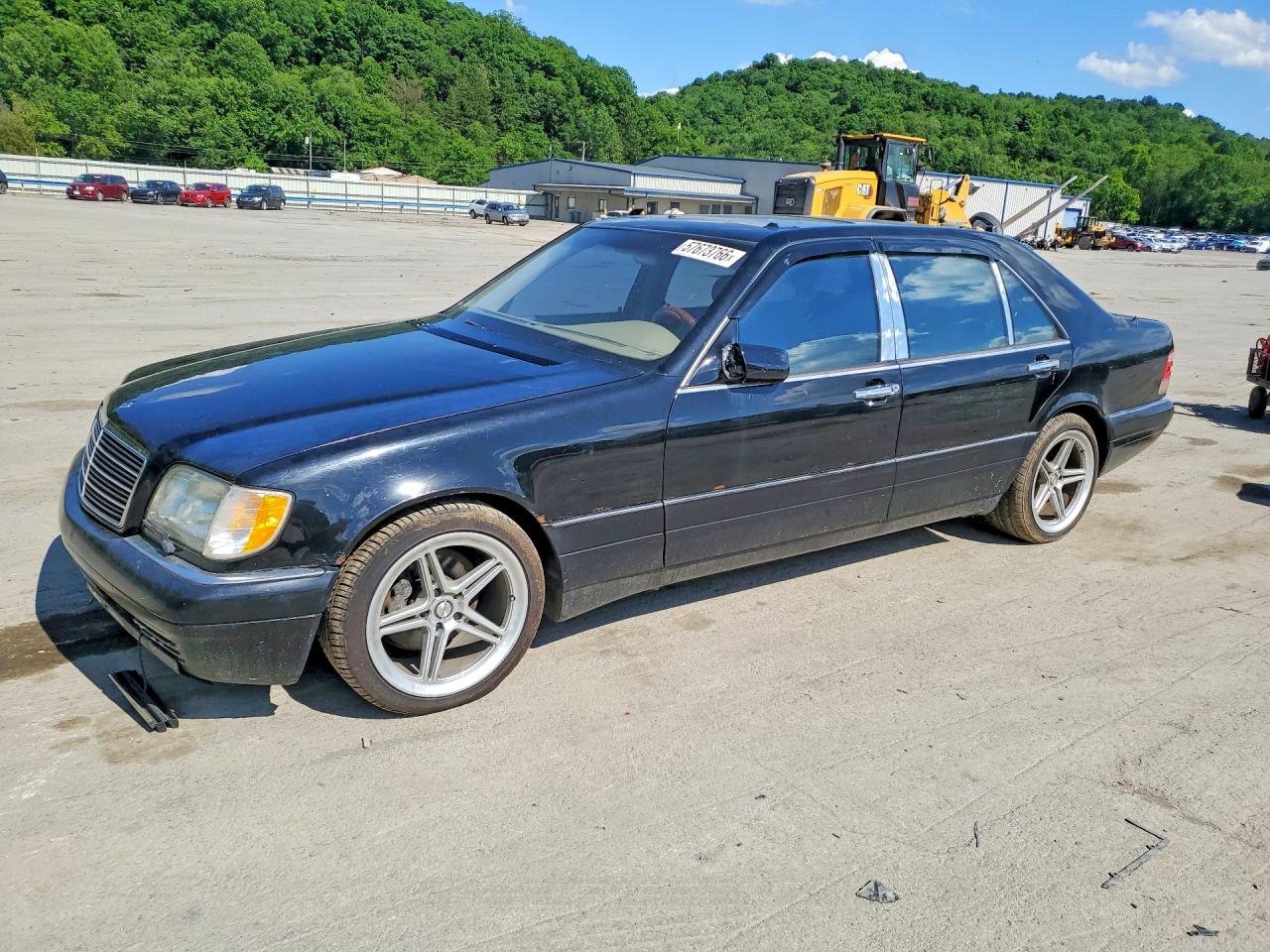 1999 Mercedes-Benz S 320/430/500, VIN WDBGA33G4XA431062 — Minor dents and scratches