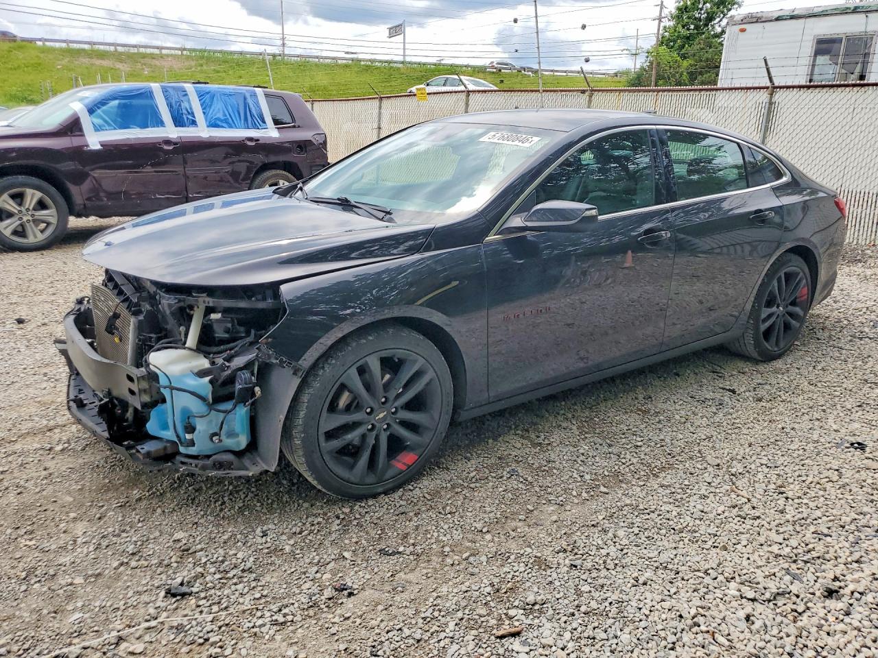 2018 Chevrolet Malibu LT, VIN 1G1ZD5ST3JF139787 — Front end