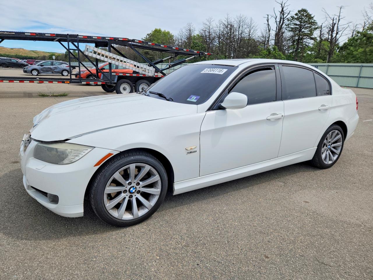 2011 BMW 3 Series 328i xDrive, VIN WBAPK5G57BNN24630 — Front end