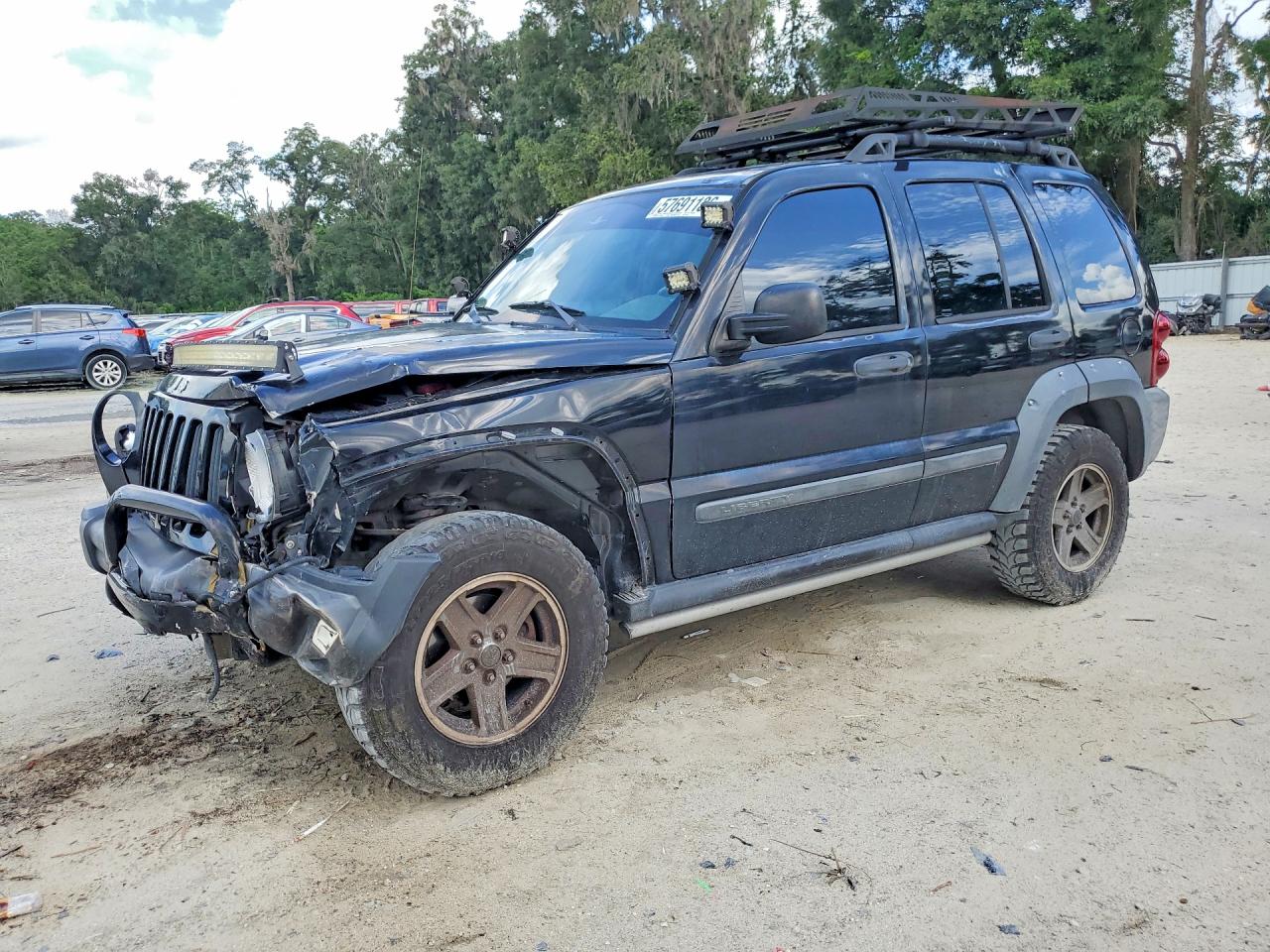 2006 Jeep Liberty Renegade, VIN 1J4GK38K96W221791 — Front end