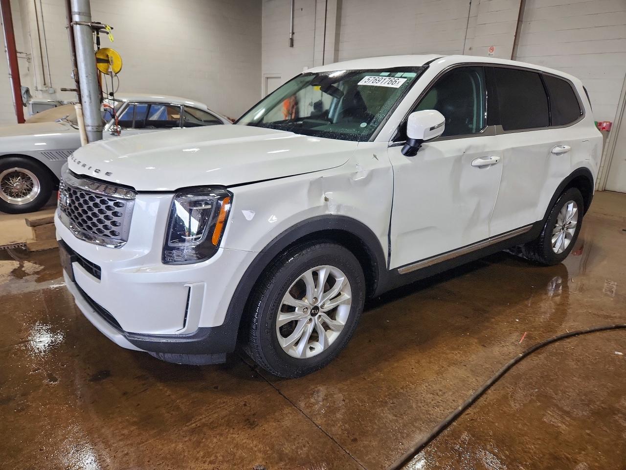 2020 Kia Telluride LX, VIN 5XYP2DHC1LG073066 — Side