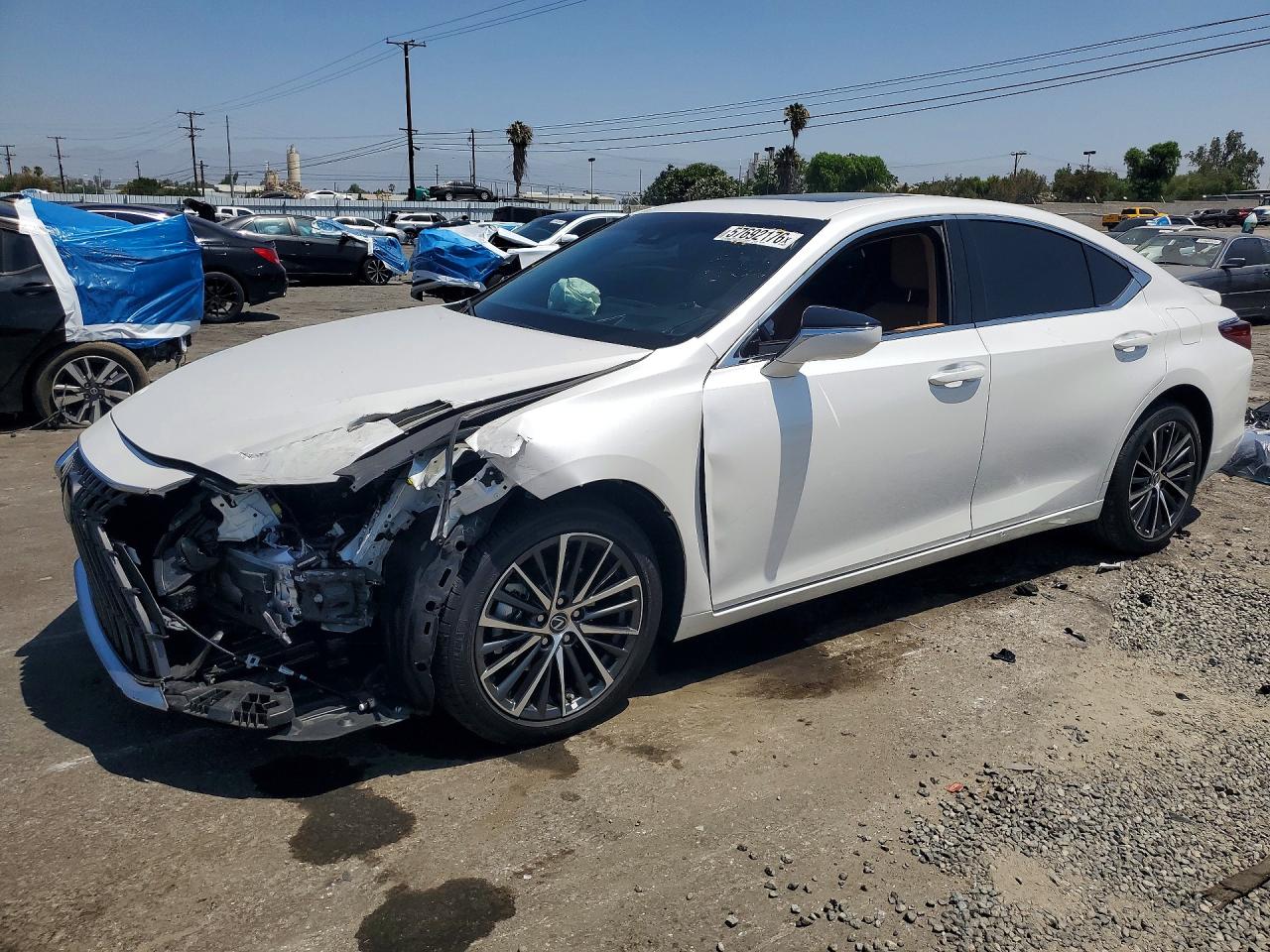 2025 Lexus ES 300h, VIN 58ADA1C14SU070545 — Перед