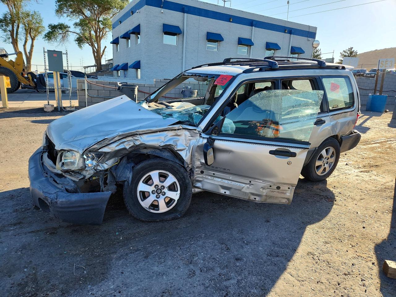 2001 Subaru Forester L, VIN JF1SF63571H717621 — Перед