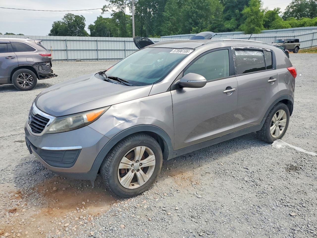 2012 Kia Sportage LX, VIN KNDPB3A26C7264474 — Front end