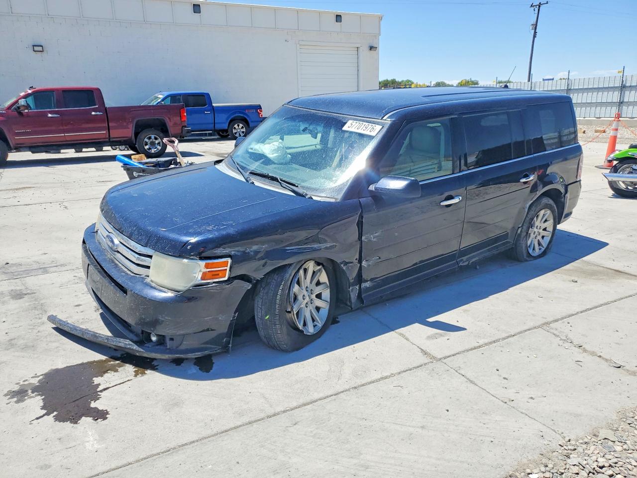 2010 Ford Flex SEL, VIN 2FMHK6CC3ABD03467 — Front end