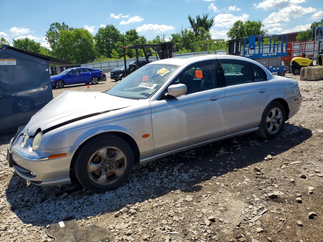 2001 Jaguar S-Type V6, VIN SAJDA01N51FM00189 — Front end