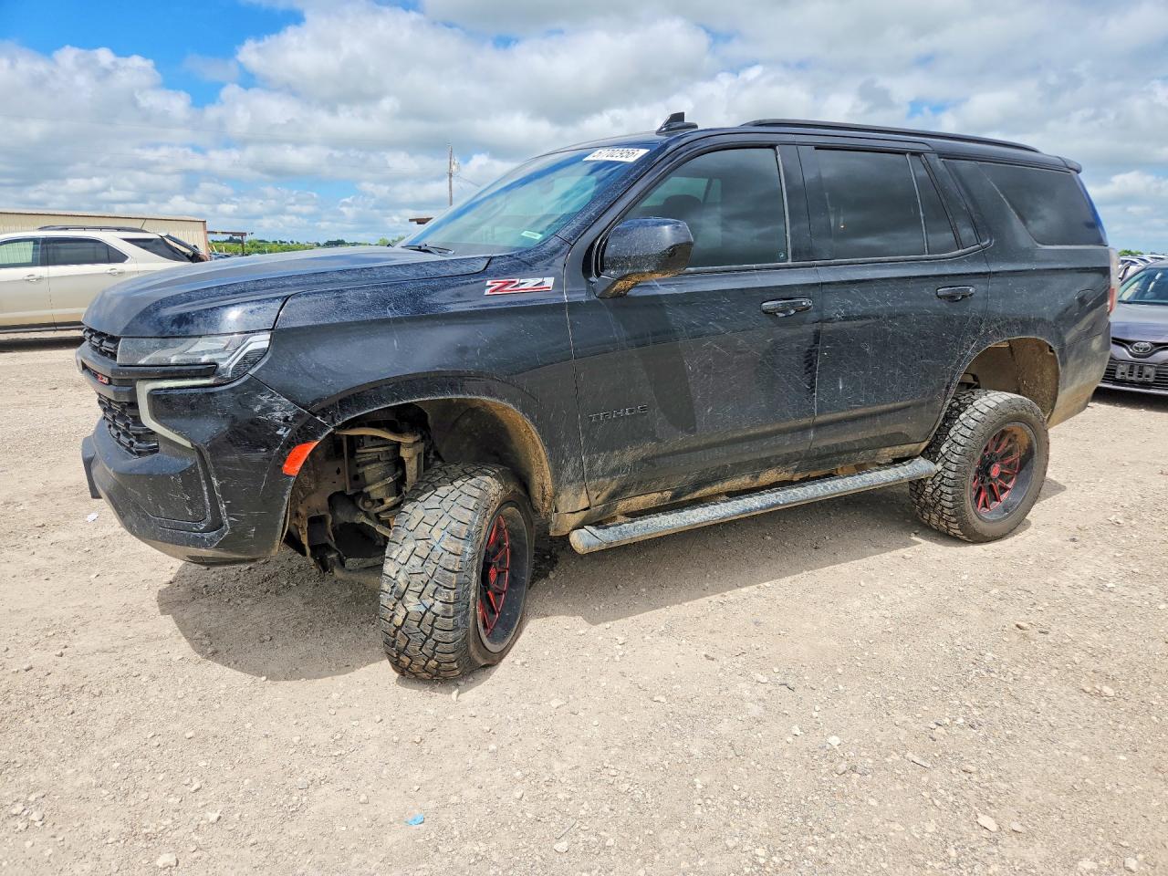 2023 Chevrolet Tahoe Z71, VIN 1GNSKPKDXPR114807 — Перед