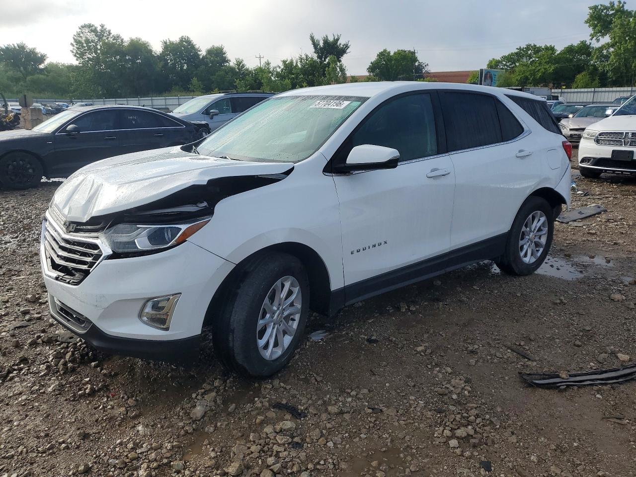 2019 Chevrolet Equinox LT, VIN 3GNAXUEV4KS632658 — Перед