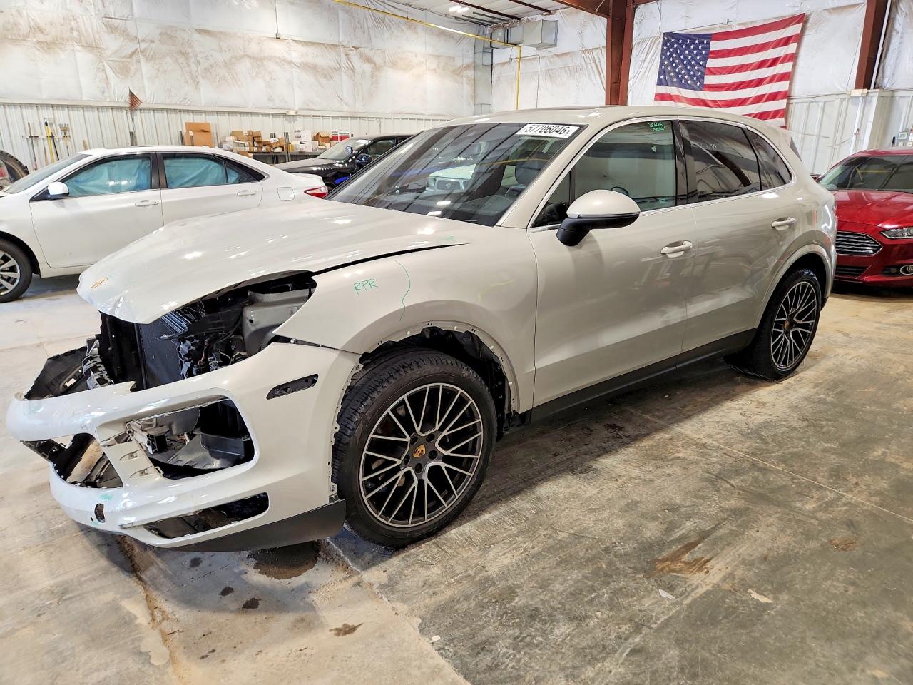 2020 Porsche Cayenne, VIN WP1AA2AY9LDA06554 — Перед