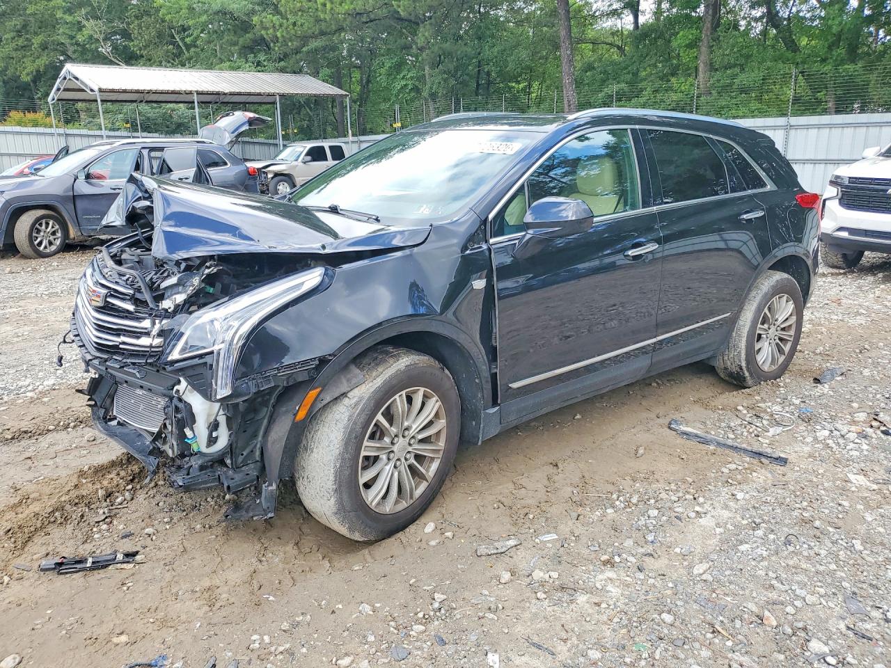 2019 Cadillac XT5 Luxury AWD, VIN 1GYKNDRS6KZ291294 — Front end