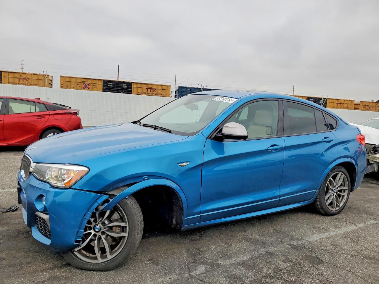 2018 BMW X4 M40i, VIN 5UXXW7C56J0W64946 — Днище