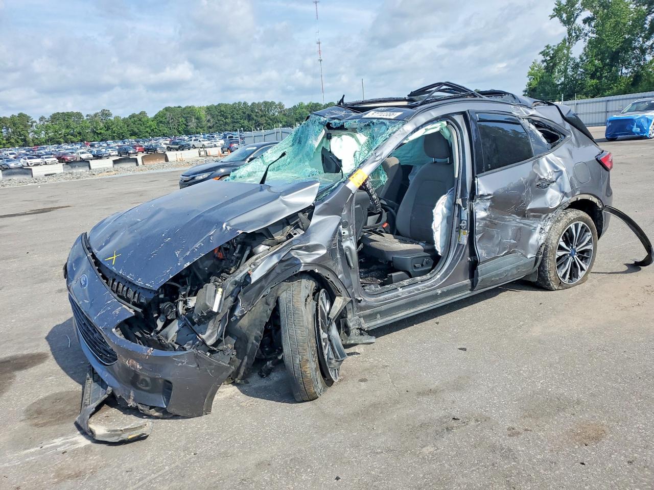 2021 Ford Escape SE Hybrid, VIN 1FMCU9BZ7MUB05162 — Rollover