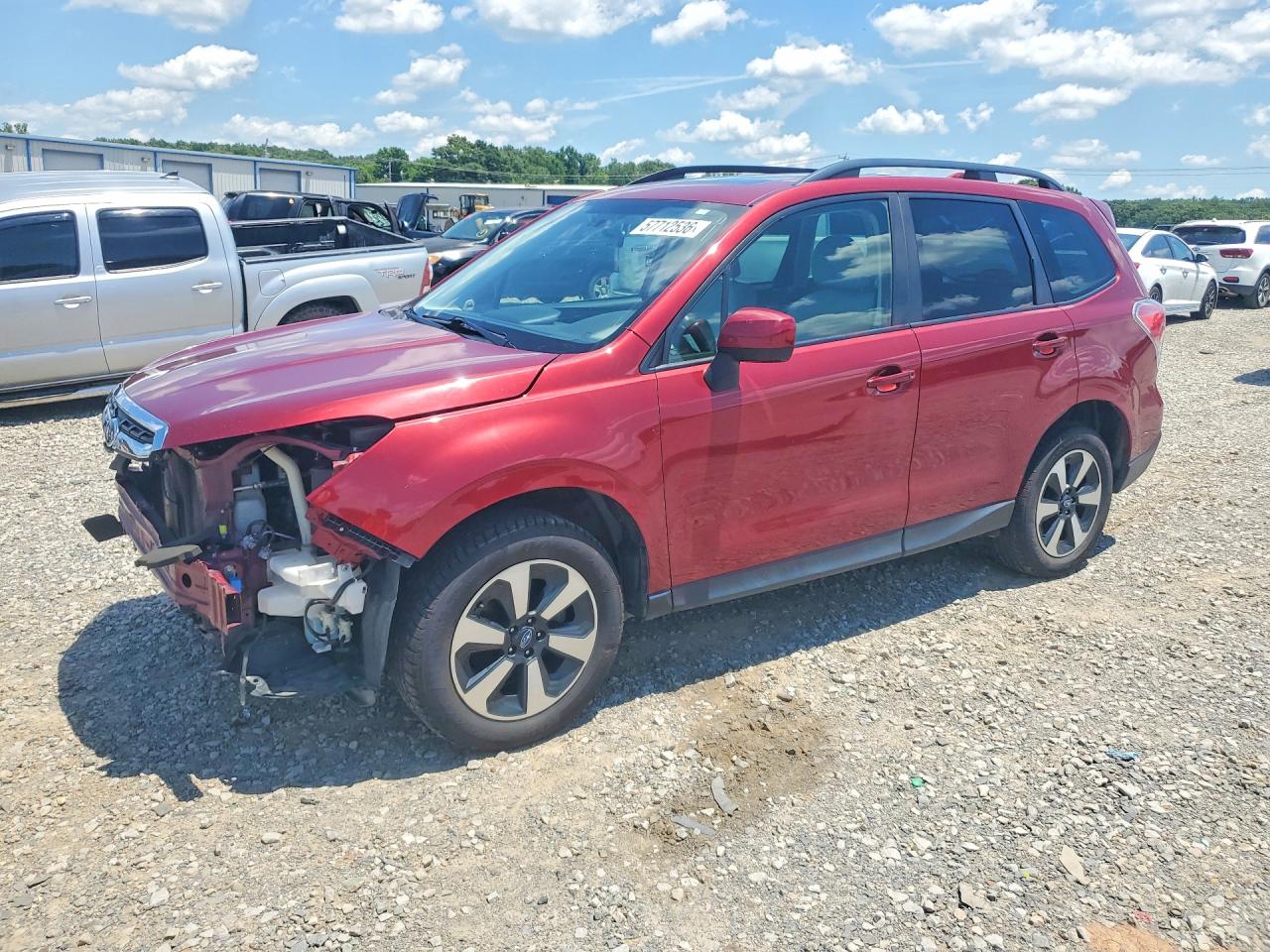 2018 Subaru Forester Premium, VIN JF2SJAGC6JH533373 — Front end