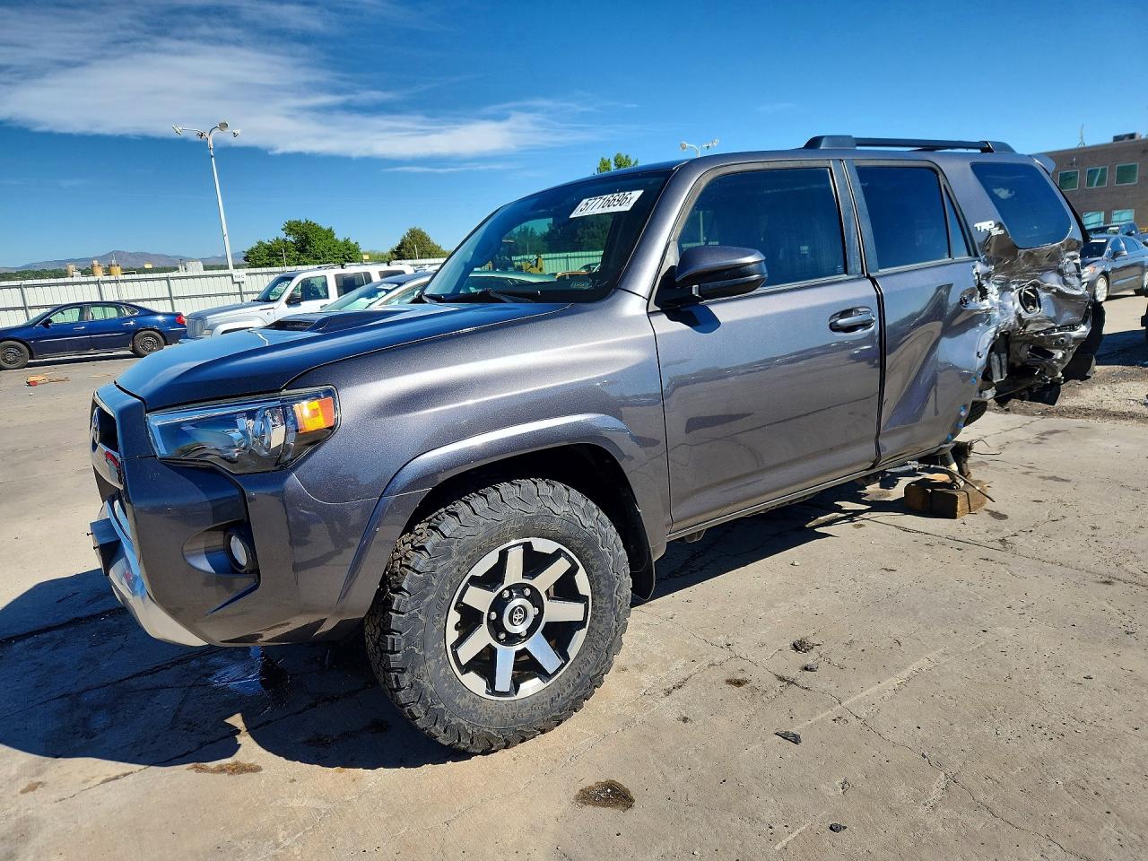 2019 Toyota 4Runner TRD Off Road Premium, VIN JTEBU5JR8K5669237 — Rear end