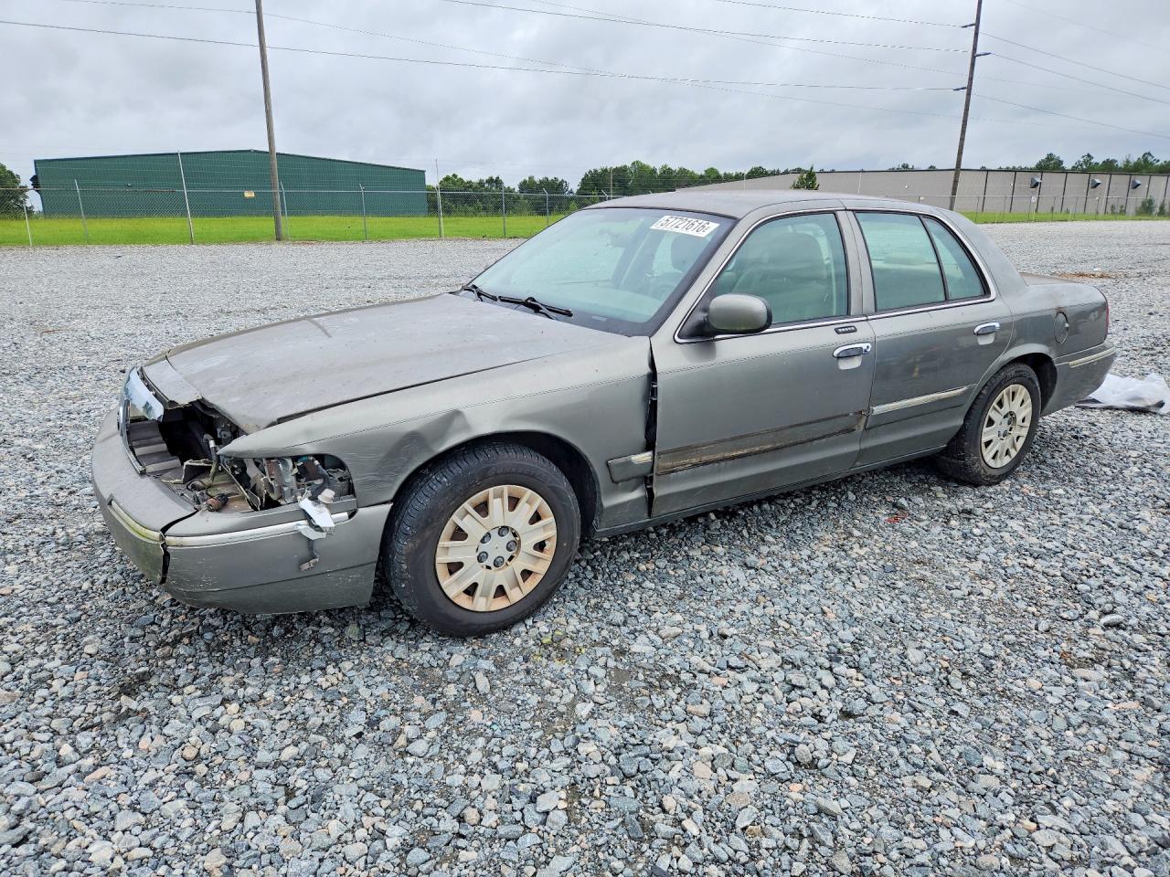 2004 Mercury Grand Marquis GS, VIN 2MEFM74WX4X691713 — Front end