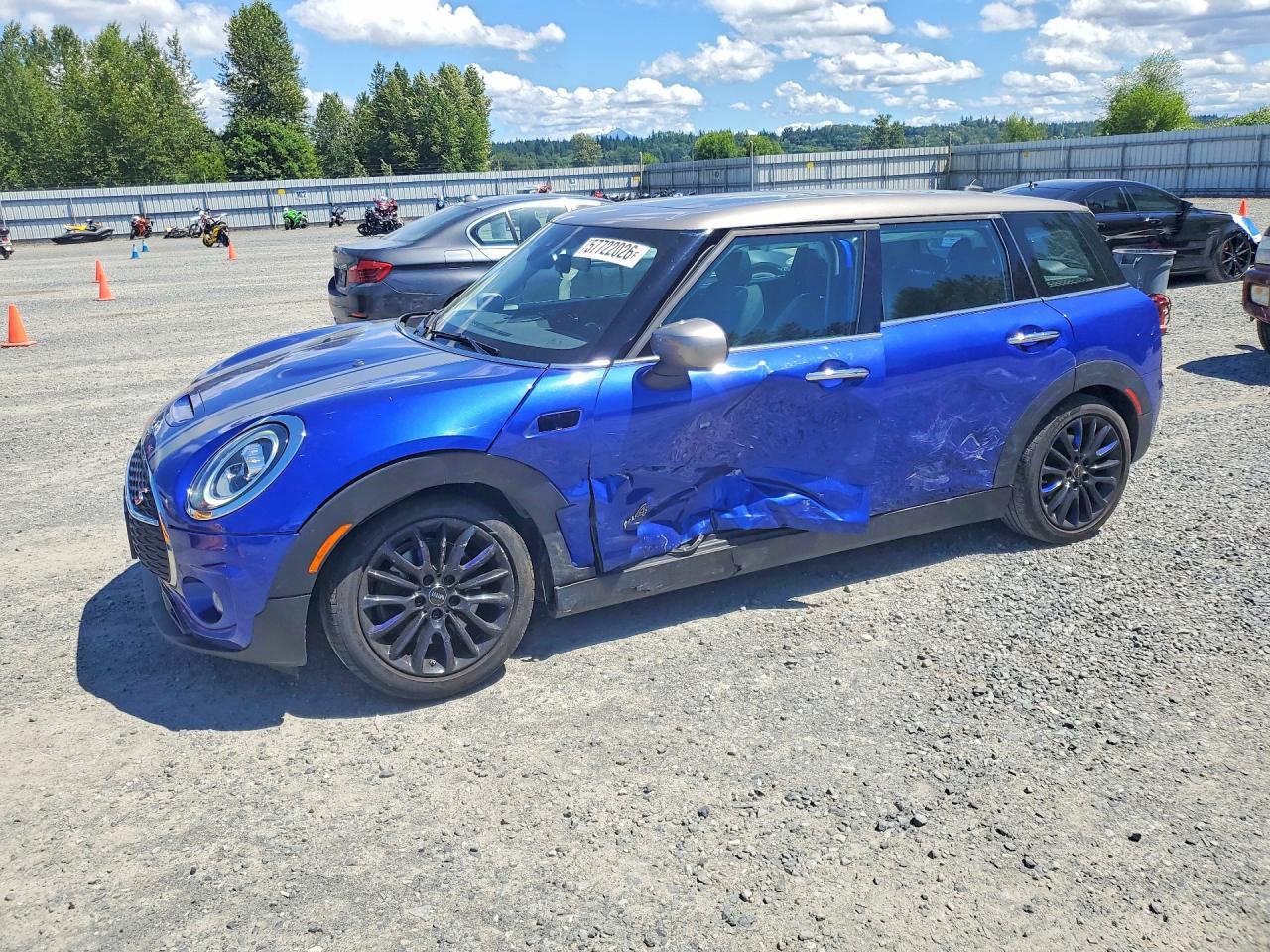 2020 MINI Clubman Cooper S, VIN WMWXJ1C03L2M18992 — Side