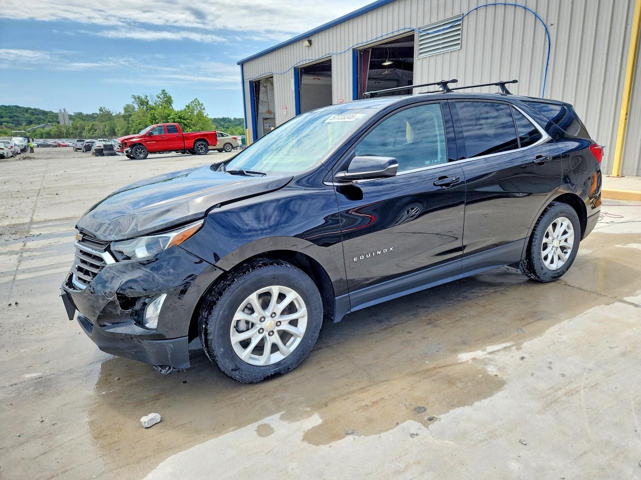 2018 Chevrolet Equinox LT, VIN 2GNAXJEV9J6312442 — Front end