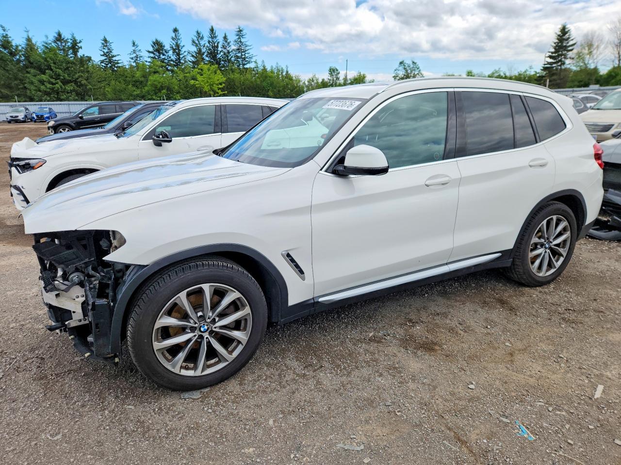2019 BMW X3 xDrive30i, VIN 5UXTR9C55KLP92824 — Перед