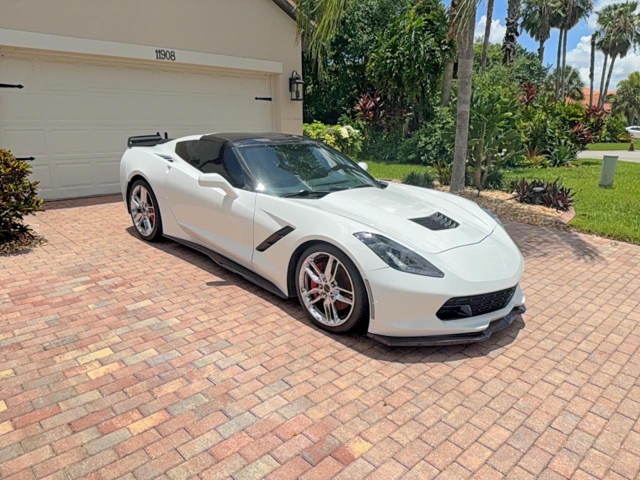 2016 Chevrolet Corvette Z51 3LT, VIN 1G1YL2D71G5104192 — Prior damage history