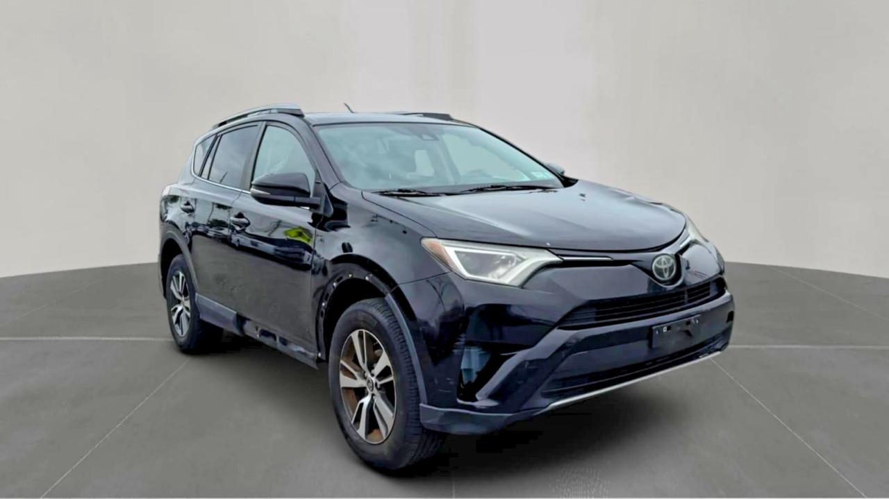 2017 Toyota RAV4 XLE, VIN 2T3RFREV0HW654552 — Normal wear