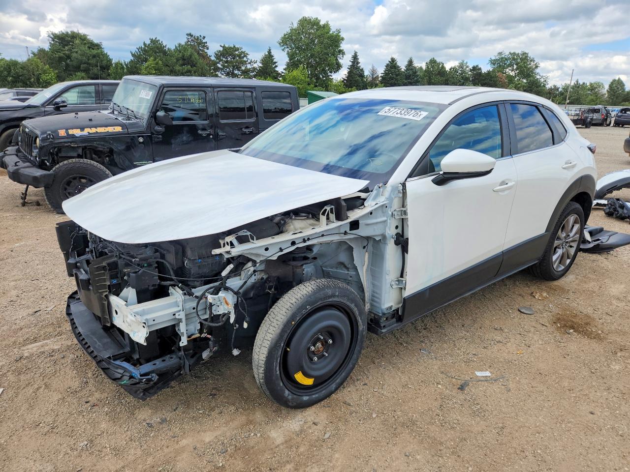 2021 Mazda CX-30 Preferred, VIN 3MVDMACL1MM209993 — Front end