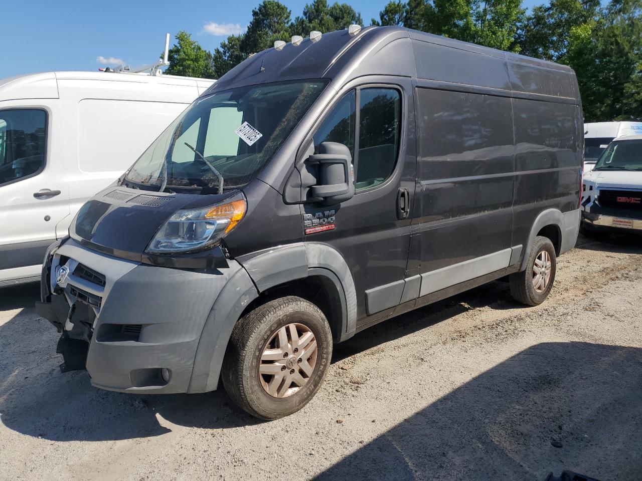 2015 Ram ProMaster, VIN 3C6TRVCD1FE512520 — Front end