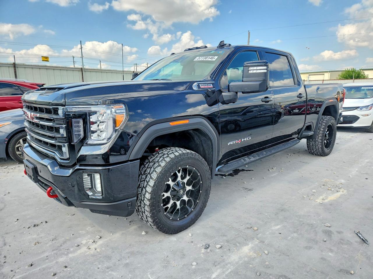 2022 GMC Sierra 2500HD AT4, VIN 1GT49PEY8NF296565 — Side