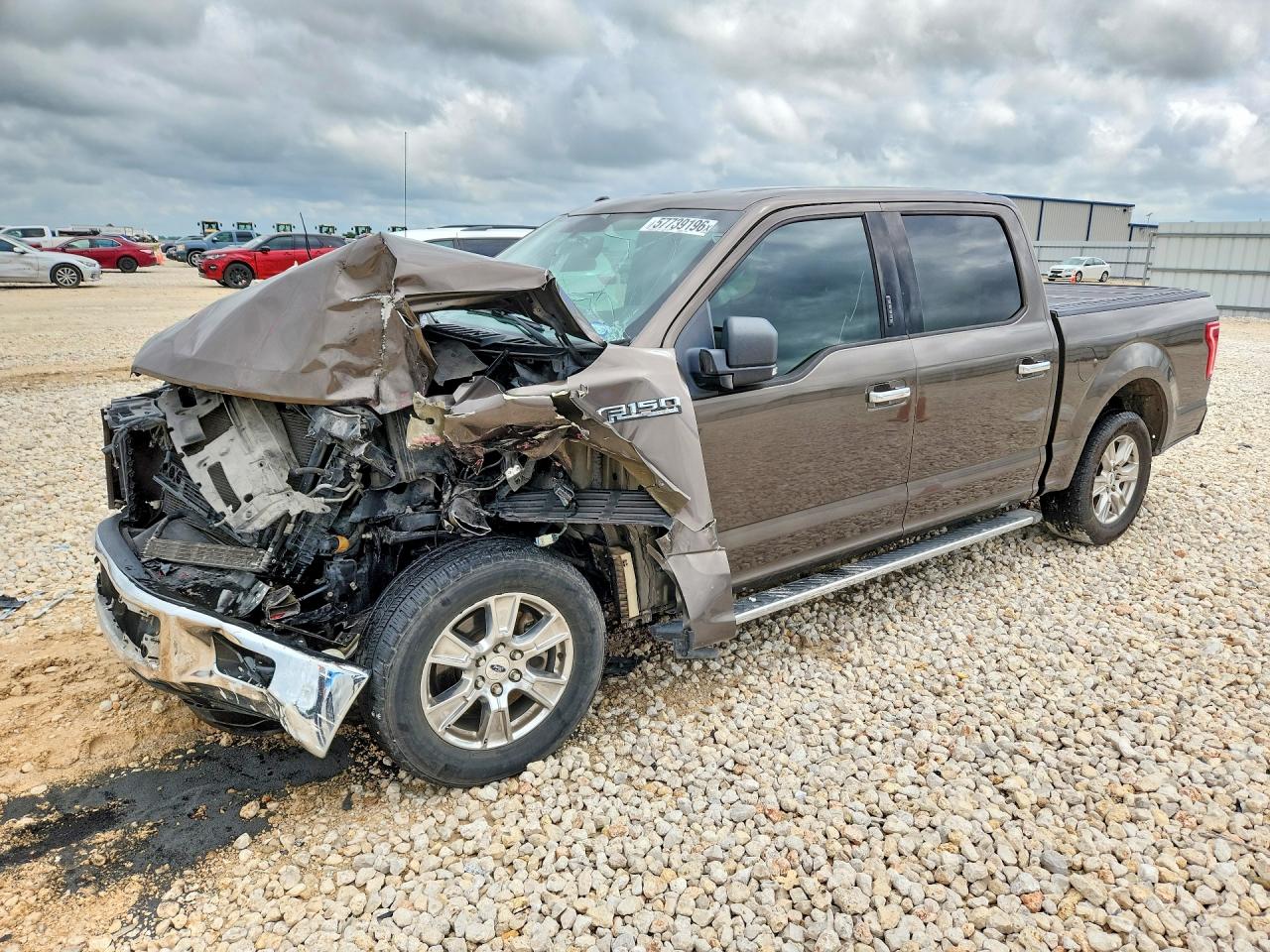 2015 Ford F-150 XL, VIN 1FTEW1CPXFFC92829 — Front end