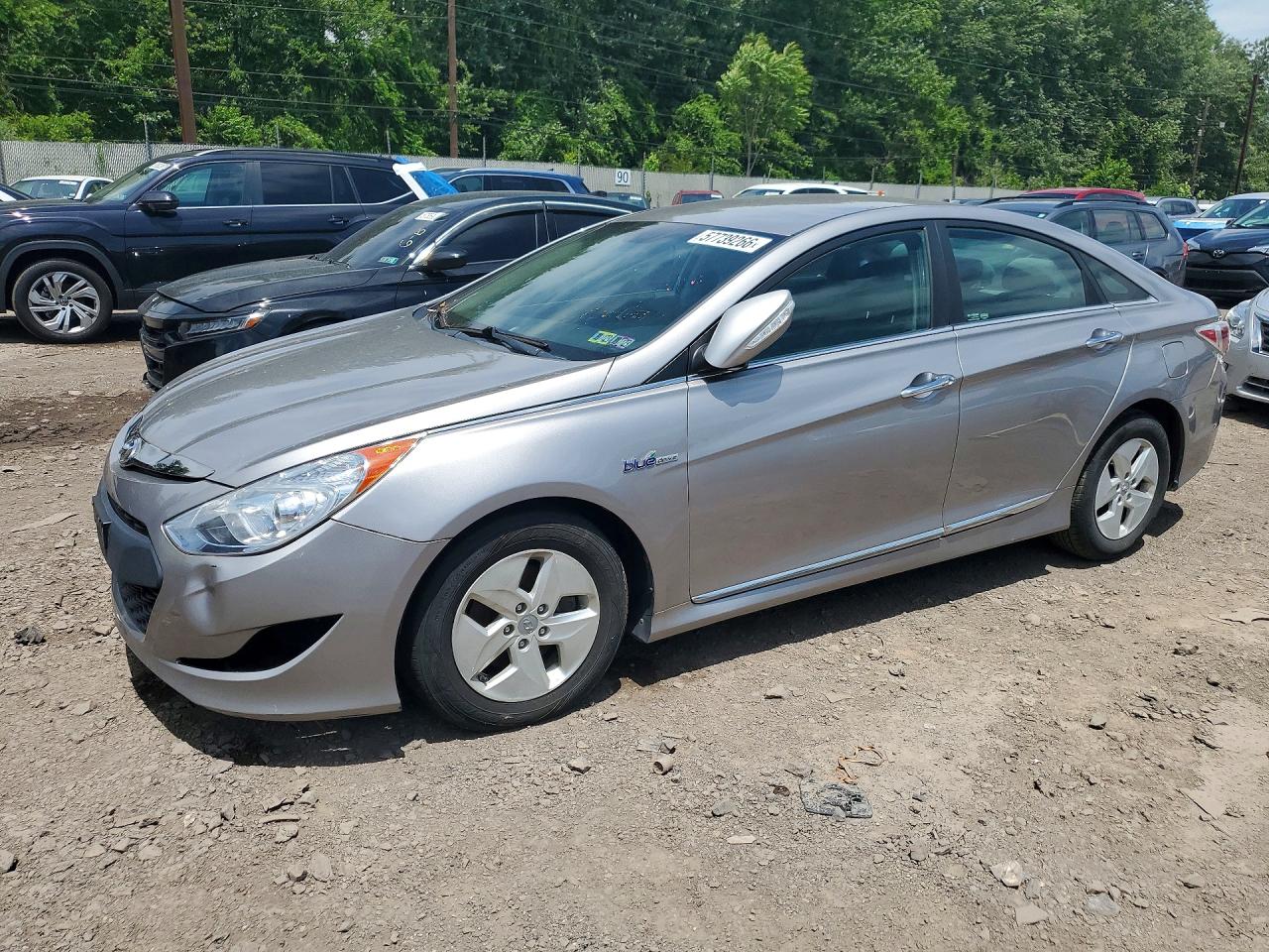2012 Hyundai Sonata Hybrid, VIN KMHEC4A46CA039076 — Minor dents and scratches