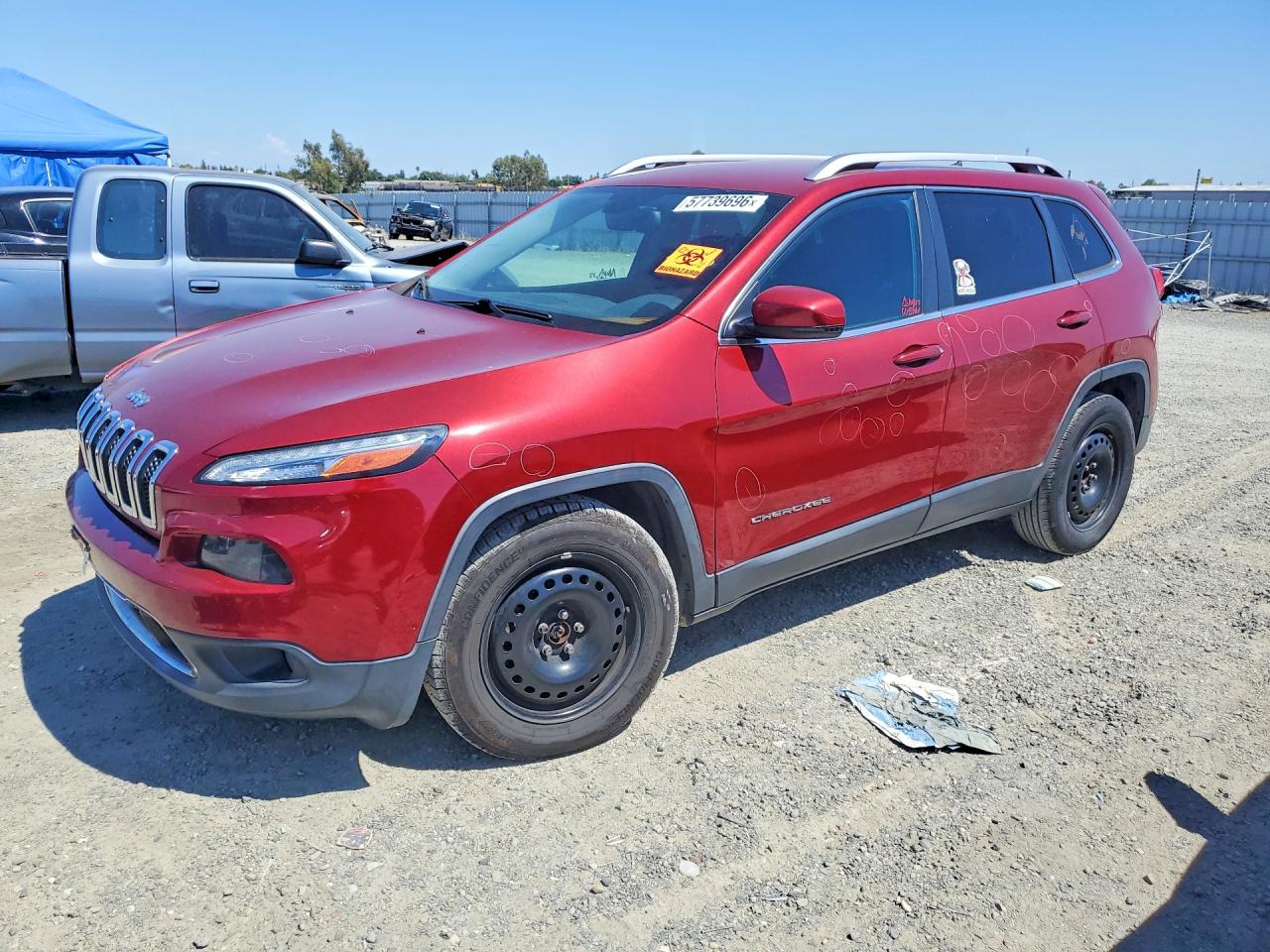 2017 Jeep Cherokee Limited, VIN 1C4PJLDB1HW516563 — Front end