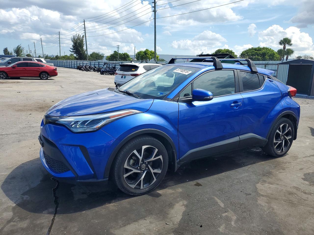 2022 Toyota C-HR XLE, VIN NMTKHMBX0NR142189 — Minor dents and scratches