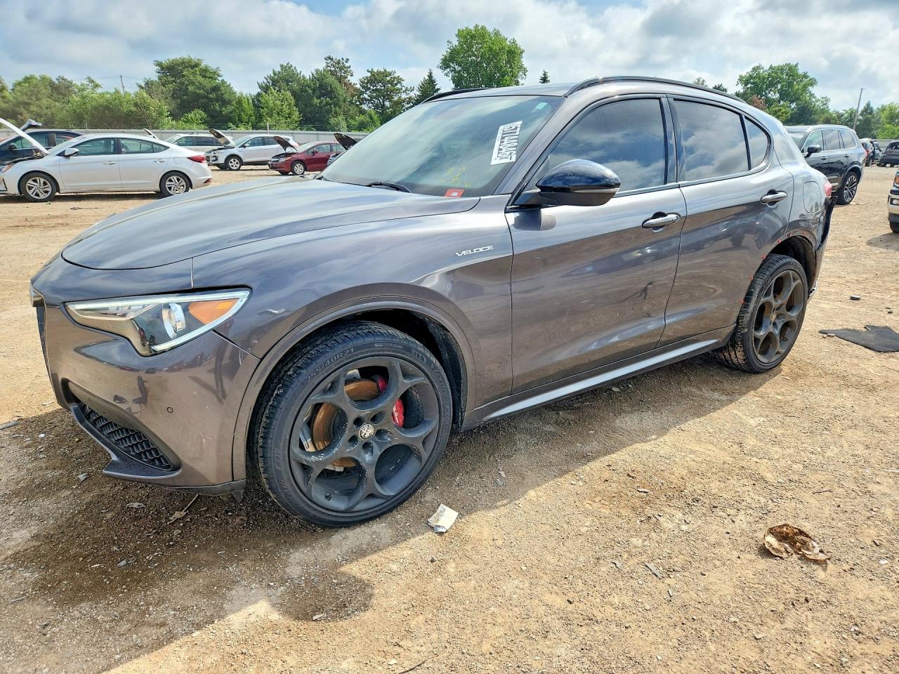 2022 Alfa Romeo Stelvio Veloce, VIN ZASPAKBN7N7D42339 — Minor dents and scratches