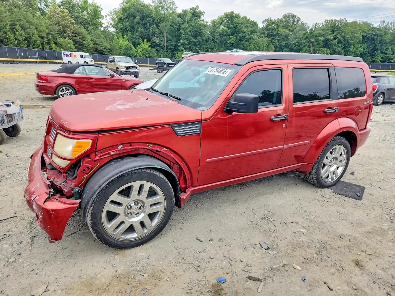 2010 Dodge Nitro SXT, VIN 1D4PU5GK6AW127179 — Перед
