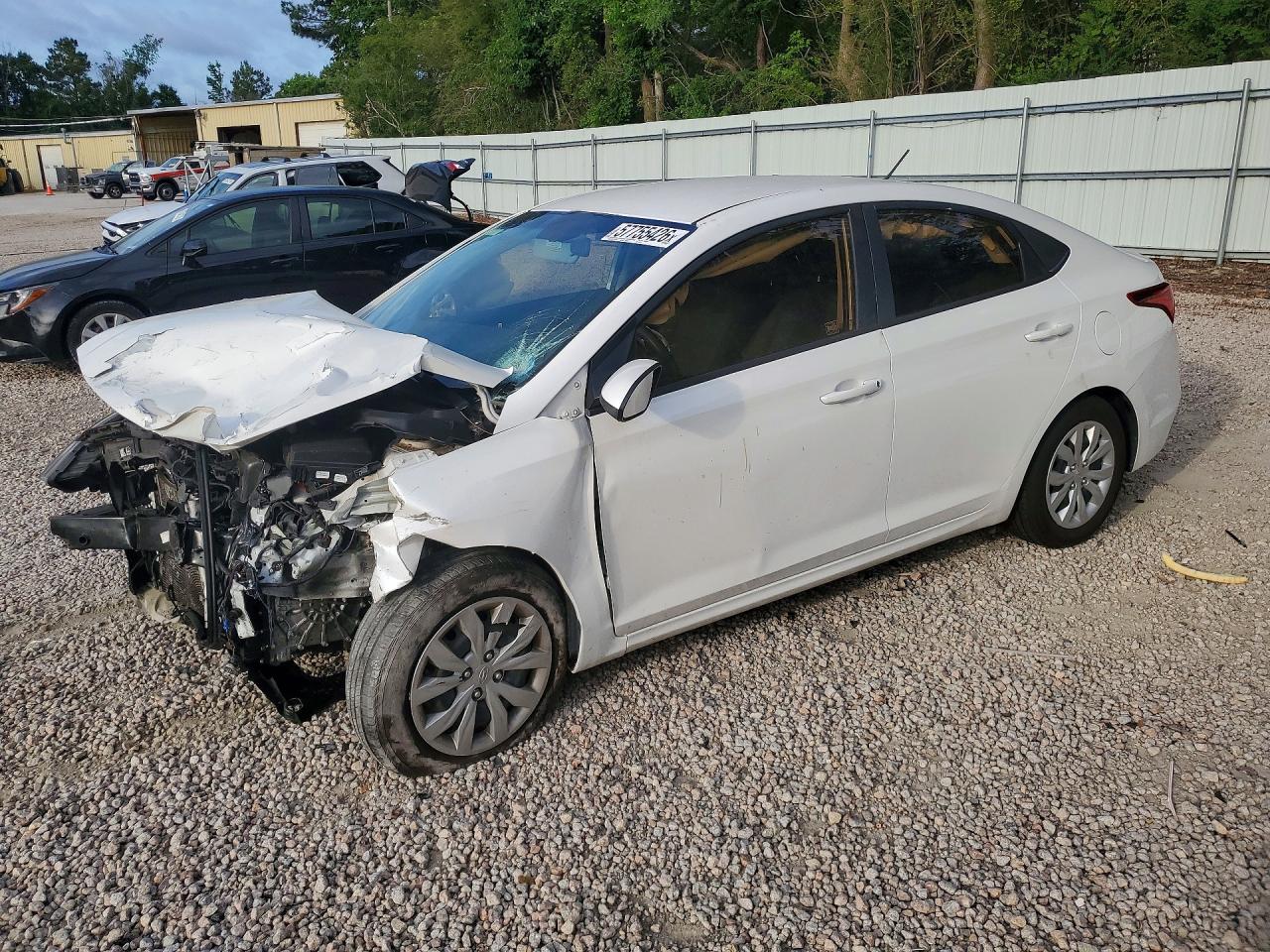 2019 Hyundai Accent SE, VIN 3KPC24A36KE076274 — Front end
