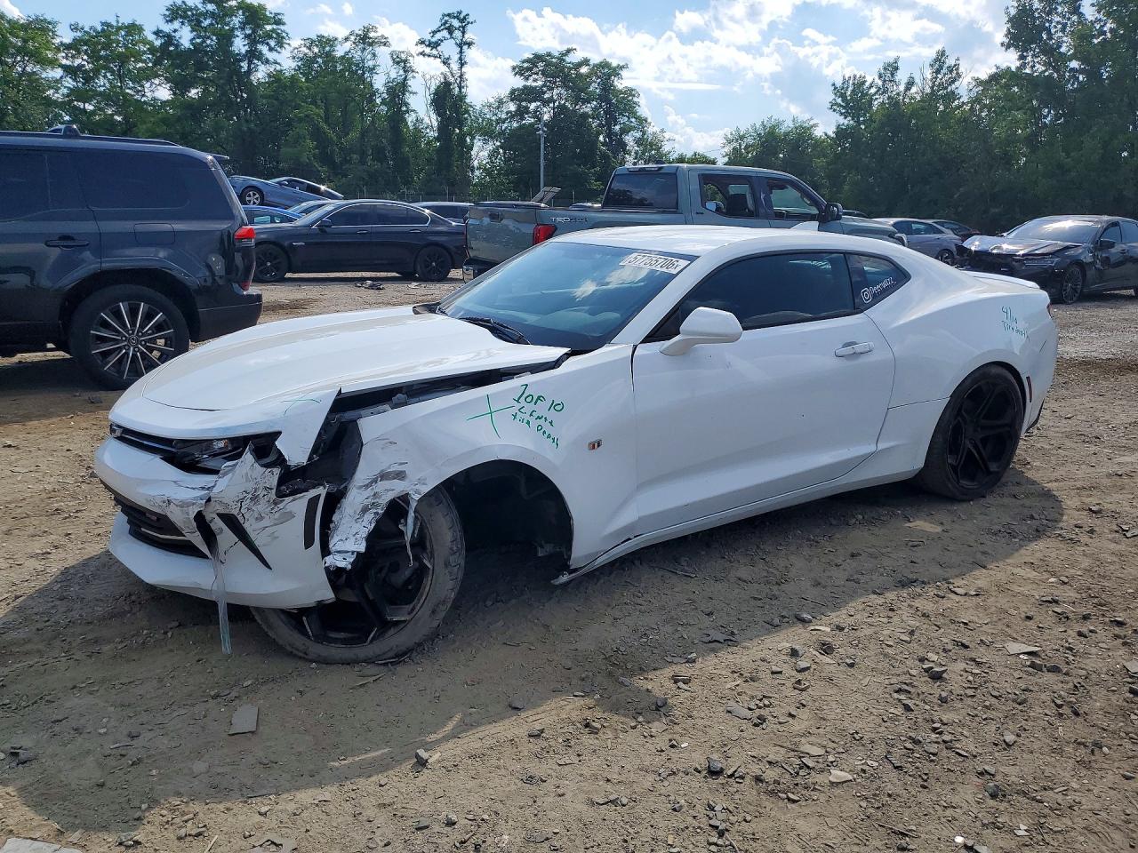 2018 Chevrolet Camaro 1LT, VIN 1G1FB1RSXJ0134328 — Перед
