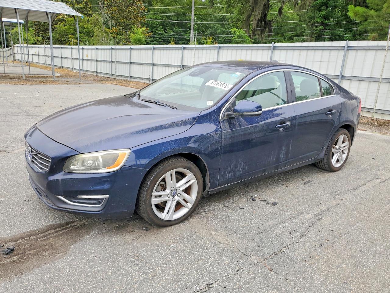 2015 Volvo S60 T5 Drive-E Platinum, VIN YV140MFM9F2354979 — Auction photo